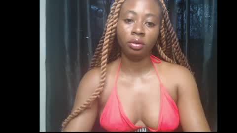 Snapshot of ebony_queenx chatting on 04.29.26 Queen online show from 04.29.26