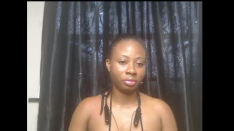 Snapshot of ebony_queenx chatting on 05.24.26 Queen online show from 05.24.26