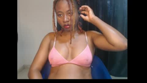 Snapshot of ebony_queenx chatting on 07.29.26 Queen online show from 07.29.26