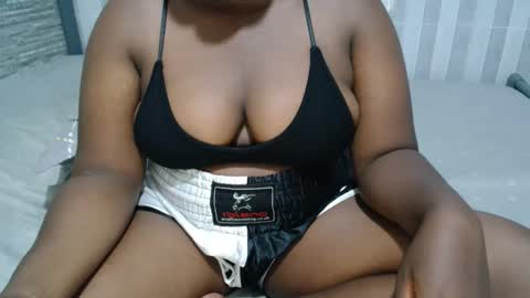 Snapshot of ebony_sabrina chatting on 11.07.25 Sabrina online show from 11.07.25