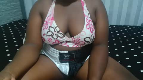 Snapshot of ebony_sabrina chatting on 11.28.25 Sabrina online show from 11.28.25