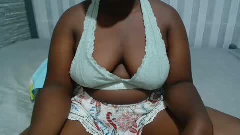 Snapshot of ebony_sabrina chatting on 11.30.25 Sabrina online show from 11.30.25