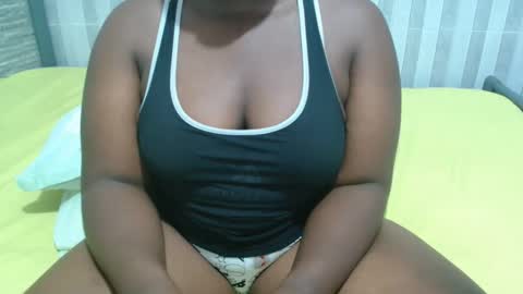 Snapshot of ebony_sabrina chatting on 12.20.25 Sabrina online show from 12.20.25