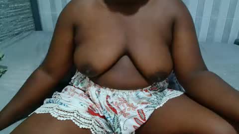 Snapshot of ebony_sabrina chatting on 04.30.26 Sabrina online show from 04.30.26