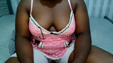 Snapshot of ebony_sabrina chatting on 06.30.26 Sabrina online show from 06.30.26