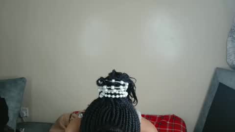 Snapshot of ebony_sluttt chatting on 10.30.25 ebony_sluttt online show from 10.30.25