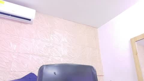 Snapshot of ebony_sugar_mommy chatting on 07.05.26 MILENA online show from 07.05.26