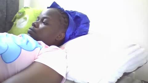 Snapshot of ebony_tasha chatting on 03.12.26 tasha online show from 03.12.26