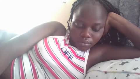 Snapshot of ebony_tasha chatting on 05.14.26 tasha online show from 05.14.26