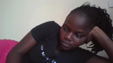 Snapshot of ebony_tasha chatting on 05.18.26 tasha online show from 05.18.26
