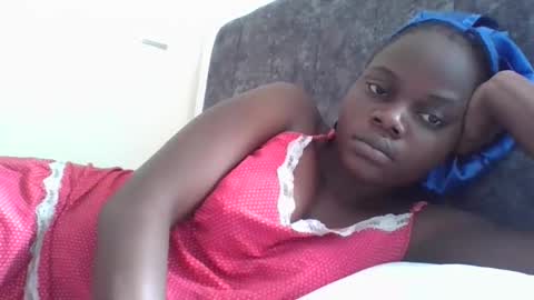 Snapshot of ebony_tasha chatting on 05.22.26 tasha online show from 05.22.26