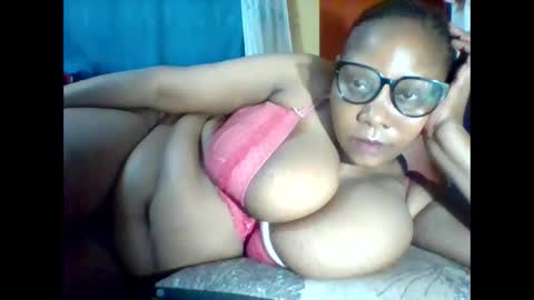 Snapshot of ebonybussy chatting on 12.21.25 MAMITO online show from 12.21.25