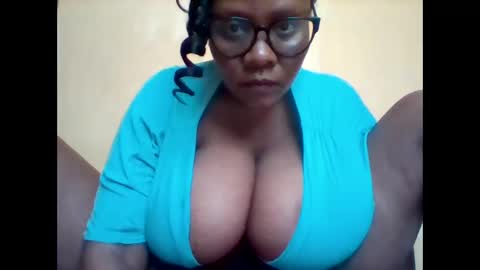 Snapshot of ebonybussy chatting on 05.11.26 MAMITO online show from 05.11.26