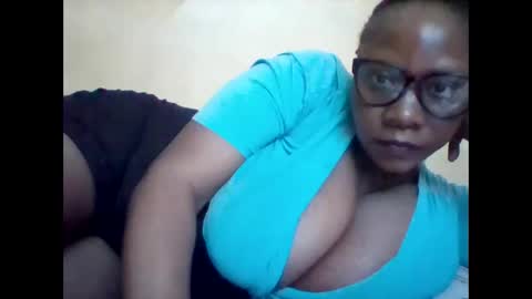 Snapshot of ebonybussy chatting on 05.16.26 MAMITO online show from 05.16.26