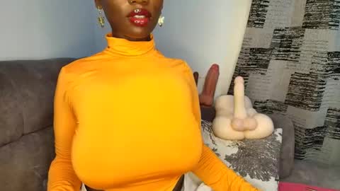 Snapshot of ebonycandymelani chatting on 02.04.26 Ebony Melanie online show from 02.04.26