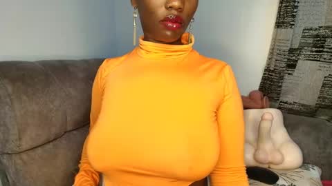 Snapshot of ebonycandymelani chatting on 02.11.26 Ebony Melanie online show from 02.11.26