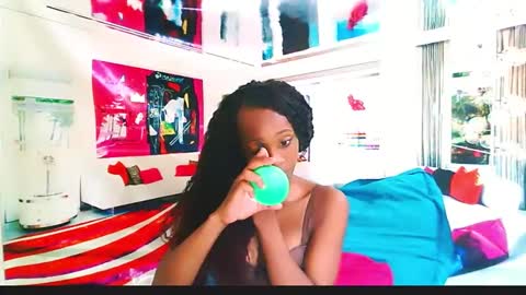 Snapshot of ebonycreamy69 chatting on 12.10.24 Nova online show from 12.10.24