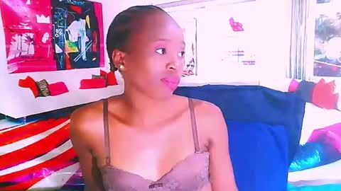 Snapshot of ebonycreamy69 chatting on 01.10.25 Nova online show from 01.10.25