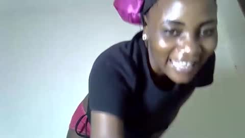 Snapshot of ebonycutegal4 chatting on 04.22.26 MELLEN online show from 04.22.26