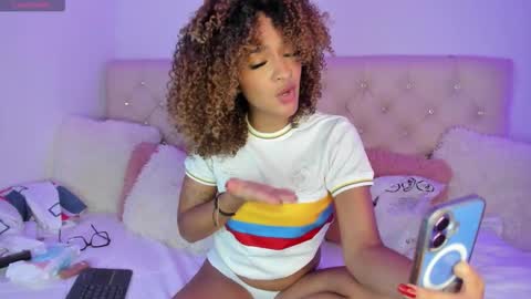 Snapshot of ebonygoddes03 chatting on 10.25.25 Queen Ebony online show from 10.25.25