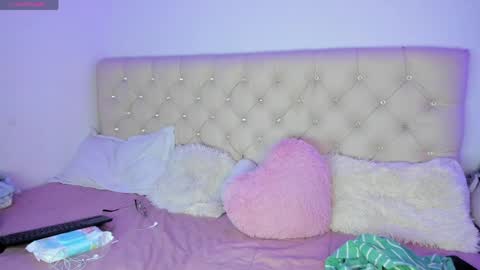 Snapshot of ebonygoddes03 chatting on 04.29.26 Queen Ebony online show from 04.29.26