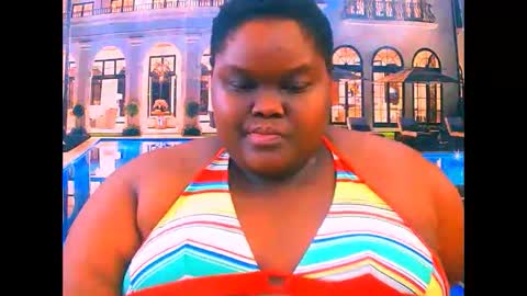 Snapshot of ebonyhotbuns4u2luv chatting on 06.10.26 ebonyhotbuns4u2luv online show from 06.10.26