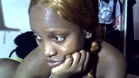 Snapshot of ebonykiki chatting on 06.13.26 ebonykiki online show from 06.13.26