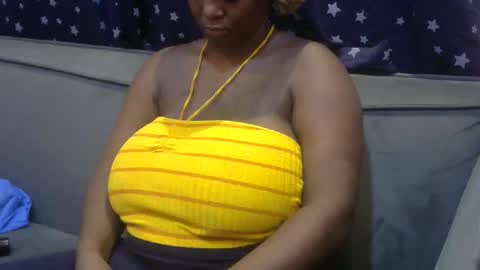 Snapshot of ebonymayahh chatting on 04.17.26 ebonymayahh online show from 04.17.26