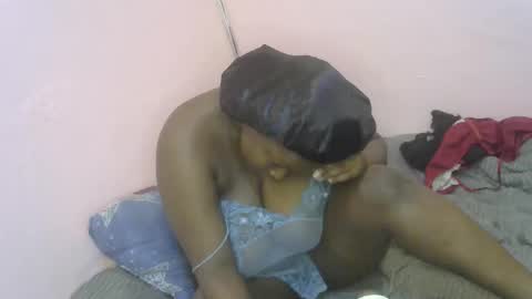 Snapshot of ebonymayahh chatting on 04.29.26 ebonymayahh online show from 04.29.26