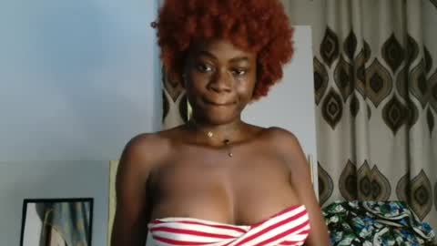 Snapshot of ebonypetiti chatting on 03.23.26 queen online show from 03.23.26