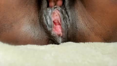 Snapshot of ebonyprolapse chatting on 02.06.26 Ebony Prolapse online show from 02.06.26