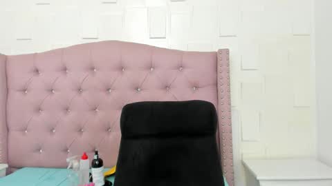 Snapshot of ebonyprolapse chatting on 02.25.26 Ebony Prolapse online show from 02.25.26