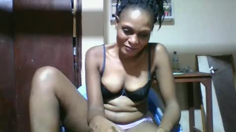 Snapshot of ebonyqueen4 chatting on 04.17.26 JACKLINE online show from 04.17.26