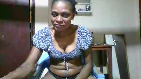 Snapshot of ebonyqueen4 chatting on 04.23.26 JACKLINE online show from 04.23.26