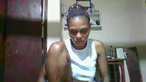 Snapshot of ebonyqueen4 chatting on 05.09.26 JACKLINE online show from 05.09.26