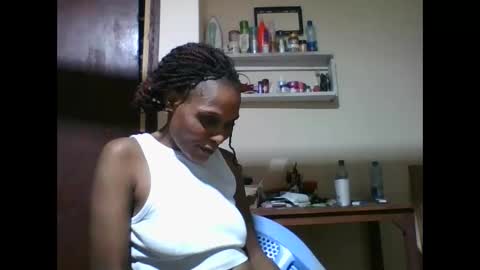 Snapshot of ebonyqueen4 chatting on 05.17.26 JACKLINE online show from 05.17.26