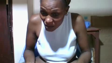 Snapshot of ebonyqueen4 chatting on 06.12.26 JACKLINE online show from 06.12.26
