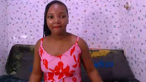 Snapshot of ebonysativa chatting on 04.16.26 ebonysativa online show from 04.16.26