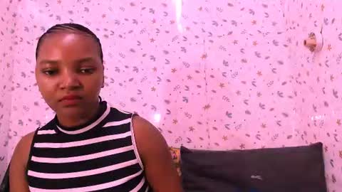 Snapshot of ebonysativa chatting on 04.22.26 ebonysativa online show from 04.22.26