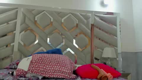 ebonysquirtcol online show from 11.08.25