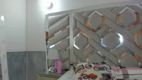 ebonysquirtcol online show from 11.26.25