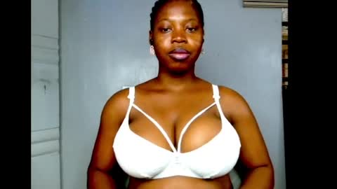 Snapshot of ebonyx_dripqueen chatting on 05.22.26 Loveth online show from 05.22.26