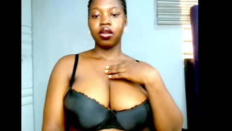 Snapshot of ebonyx_dripqueen chatting on 05.24.26 Loveth online show from 05.24.26