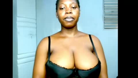 Snapshot of ebonyx_dripqueen chatting on 05.29.26 Loveth online show from 05.29.26