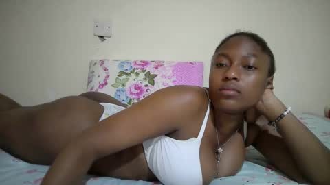 Snapshot of ebonyzora chatting on 06.04.26 Zora online show from 06.04.26