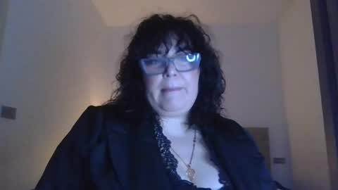 Snapshot of echo_dust chatting on 04.19.26 echo_dust online show from 04.19.26