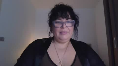 Snapshot of echo_dust chatting on 05.18.26 echo_dust online show from 05.18.26