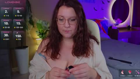 Snapshot of edalyn_af chatting on 11.01.25      online show from 11.01.25