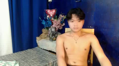 Snapshot of edelcum_xx chatting on 10.15.25 edelcum_xx online show from 10.15.25
