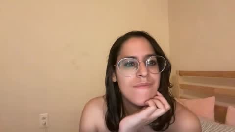 Snapshot of edelia_princess chatting on 05.26.26 edelia online show from 05.26.26